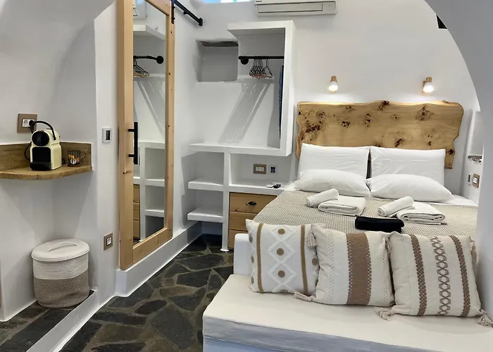 Mikri Kamara Tripotamos (Tinos)