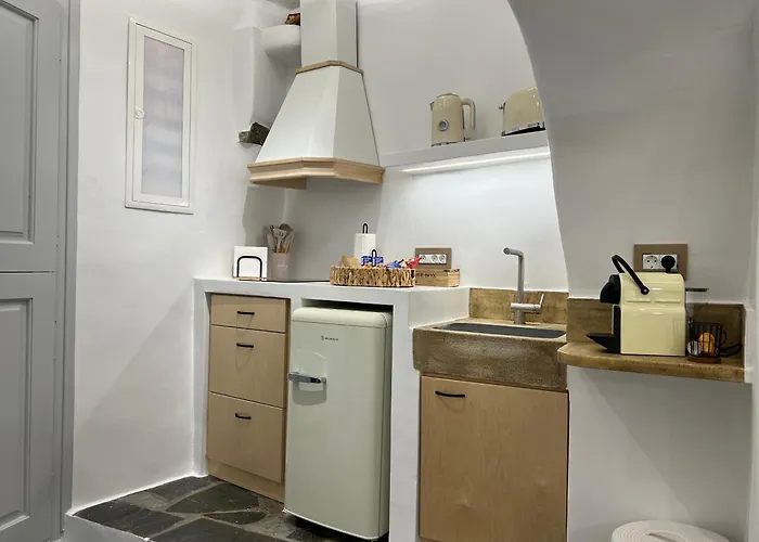 Mikri Kamara * Tripotamos (Tinos)