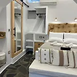 Mikri Kamara Tripótamos