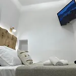 Mikri Kamara * Tripótamos