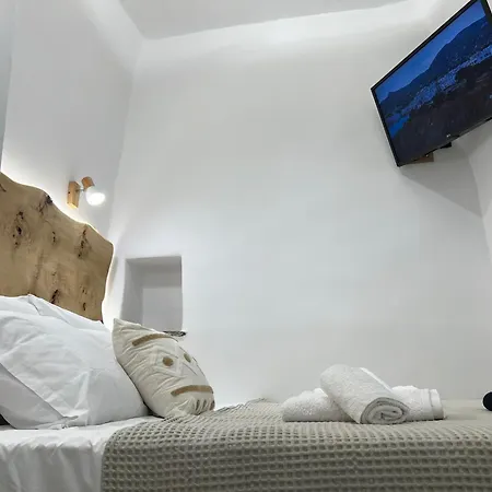 Mikri Kamara * Tripótamos